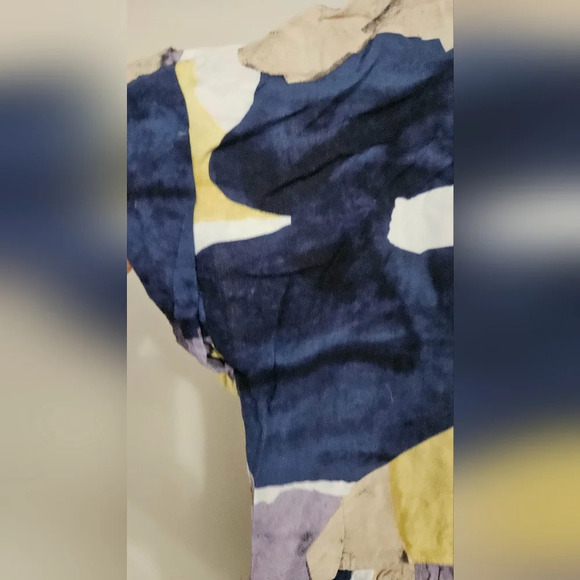 Anthropologie Grade & Gather shortsleeve ruffle bottom blouse. Size s/m - Picture 5 of 9